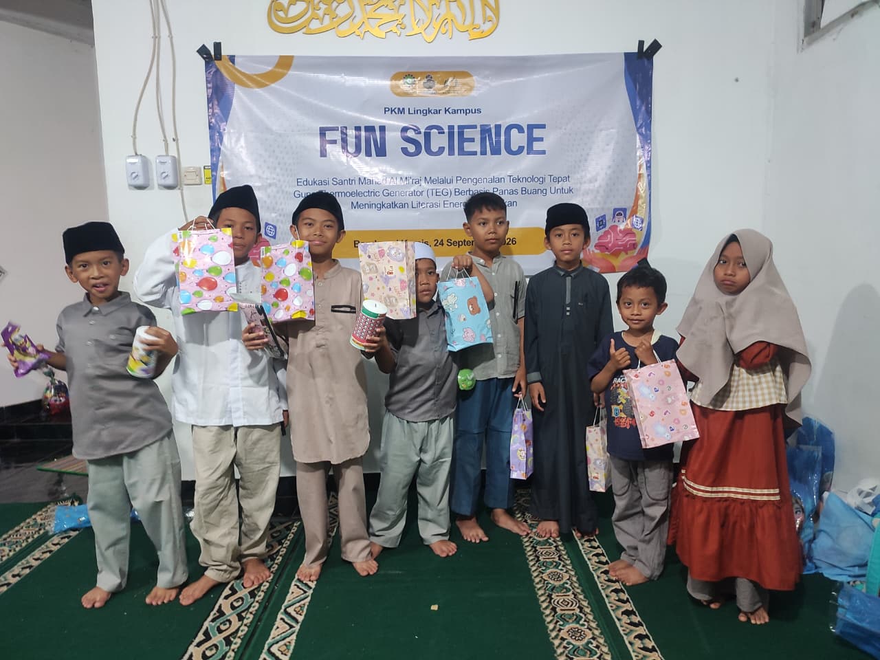Dosen Mengabdi, Kenalkan Edukasi Sains Energi Terbarukan pada Santri Cilik di Lingkar Kampus