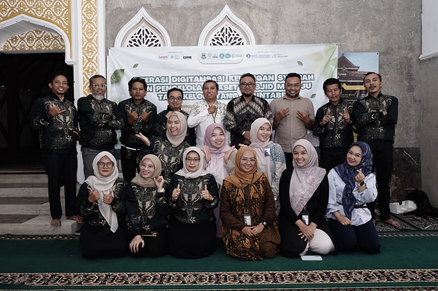 Siapkan Generasi Qurani yang Melek Digital, Prodi Eksyar Gelar PkM Tata Kelola Masjid di Garut